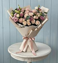Букет цветов из:  Розы и Лизиантусы в Кинели Самарская область