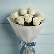 Букет 7 Белых роз Эдлесс Лав в Кинели Самарская область