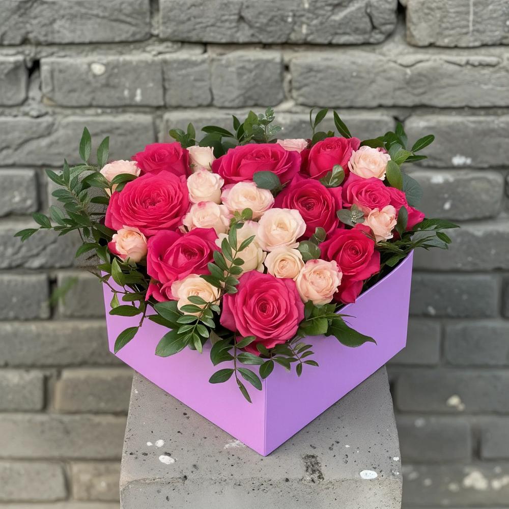 Цветочная композиция из Розы в коробке в Кинели Самарская область