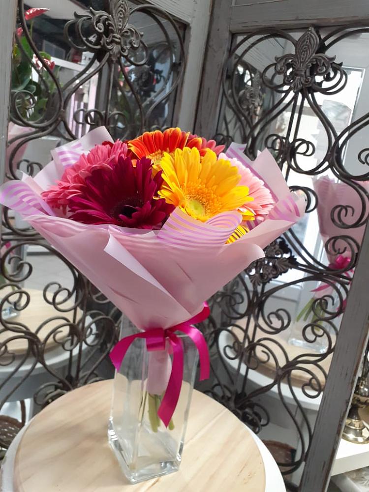 Букет цветов из: Герберы в Кинели Самарская область