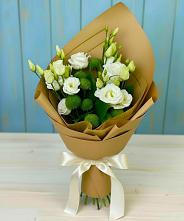 Букет цветов из:  Хризантемы и Лизиантусы в Кинели Самарская область