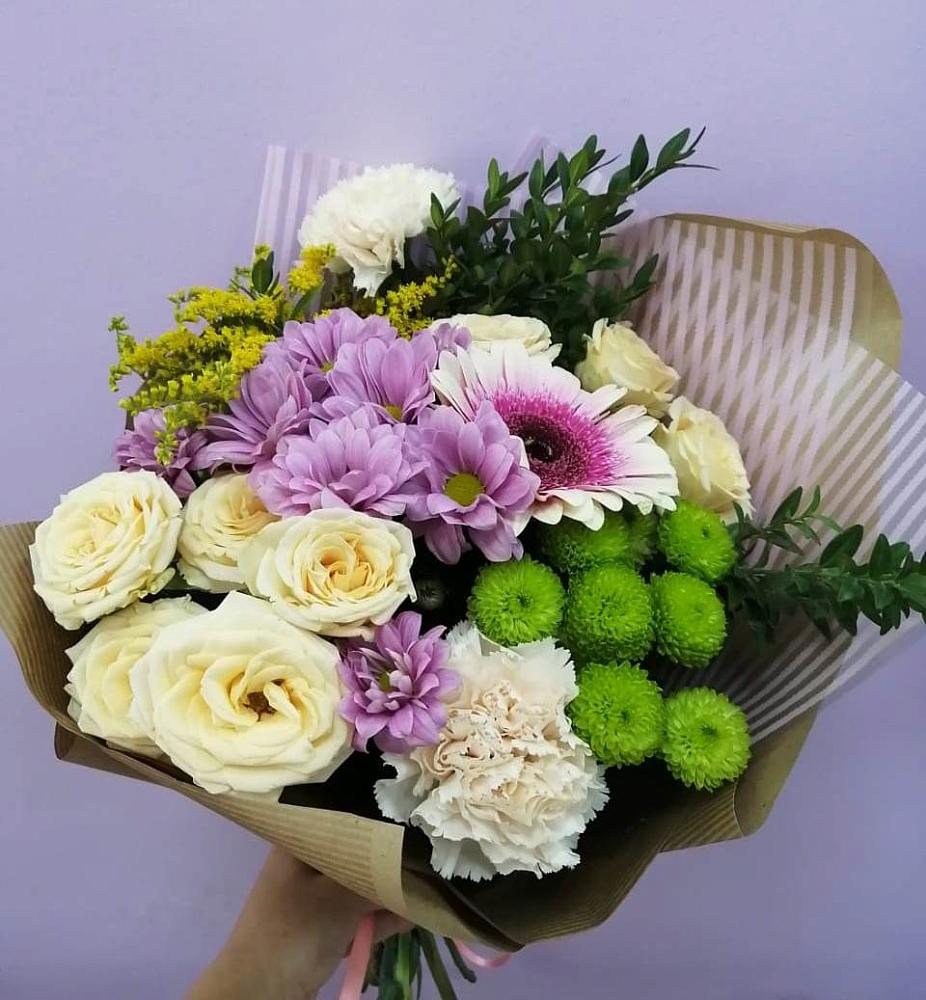 Букет цветов из: Хризантемы, Розы, Гвоздики и Герберы в Кинели Самарская область