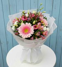 Букет цветов из:  Герберы, Альстромерии и Лизиантусы #REPLACE_PRED# Кинели Самарская область