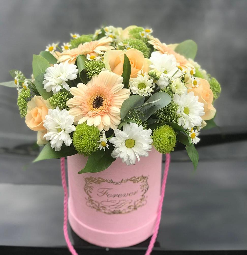 Цветочная композиция из Розы, Герберы и Хризантемы в шляпной коробке в Кинели Самарская область