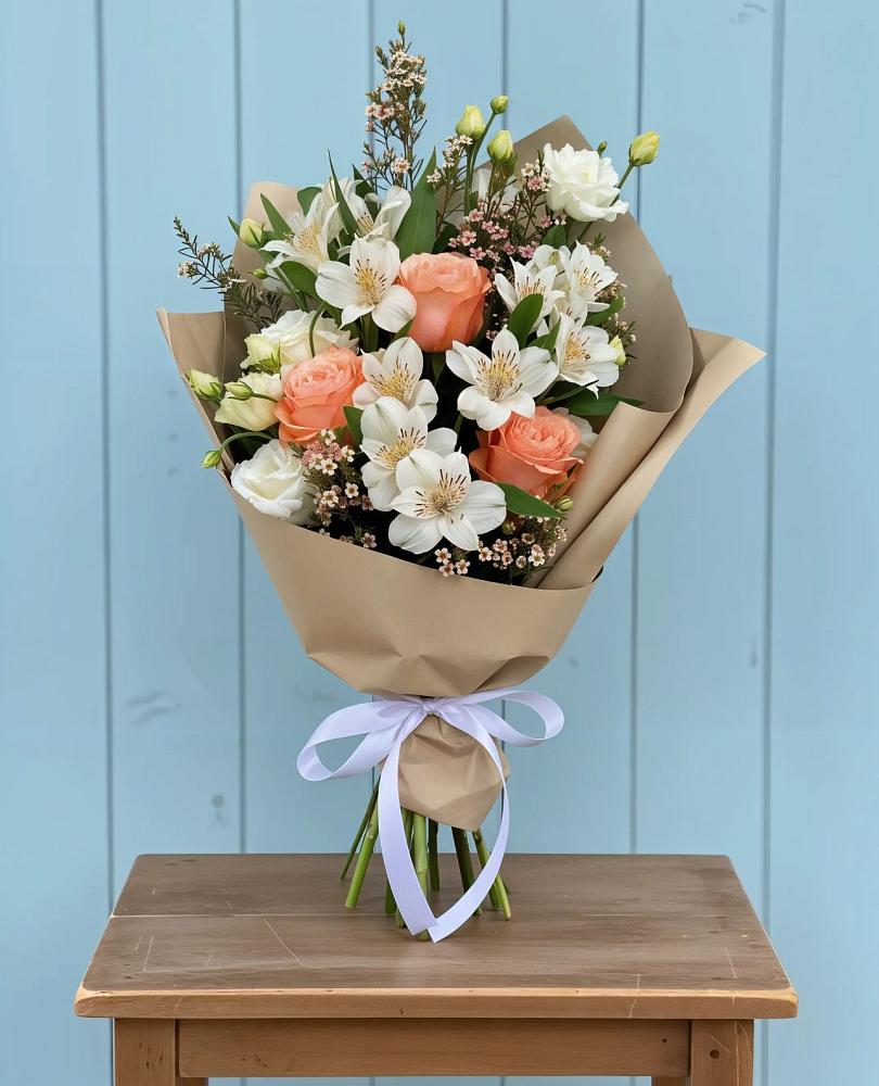 Букет цветов из: Альстромерии, Лизиантусы, Розы и Хризантемы в Кинели Самарская область